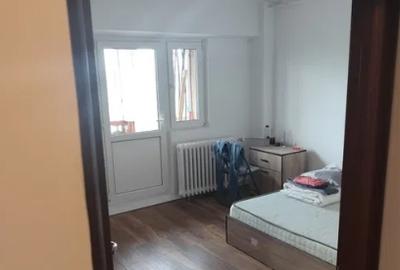 P-ța Muncii metrou, decomandat, doua balcoane inchise,doua debarale,spatios. - 3