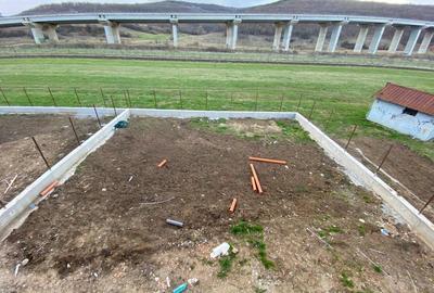 Casă cu 4 camere cu Teren 400 Mp în Luna - 3