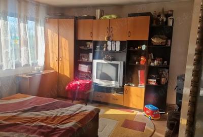 Casă cu 3 camere cu Teren 1675 Mp în Boldești - 5