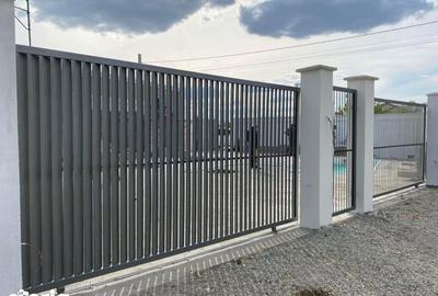 Casă cu 7 camere cu Teren 560 Mp în Malu Mare - 19