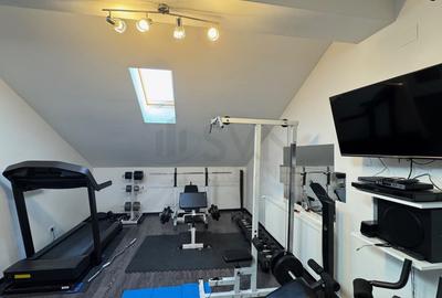 Casă individuală cu 8 camere cu Canalizare în Titan - 19