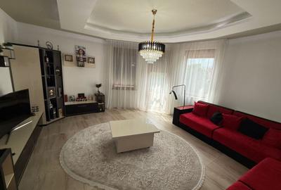 Apartament cu 4 camere decomandat, mobilat în Central - 1