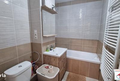 Apartament cu 2 camere semidecomandat în Micro 16 - 1