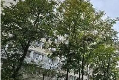 Apartament cu 3 camere semidecomandat în Drumul Taberei - 12