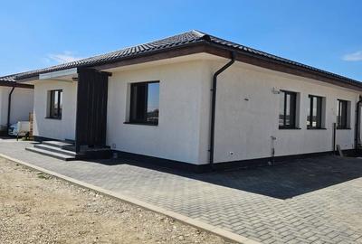 Casă cu 4 camere cu Teren 380 Mp în Crevedia - 2