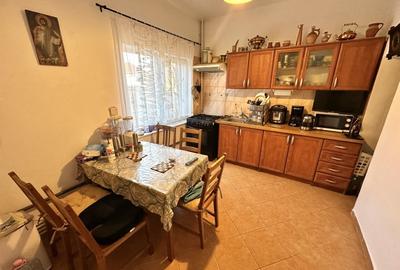 Casă individuală cu 4 camere cu Teren 400 Mp în Central - 2