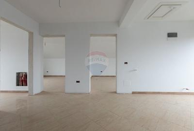 Casa / Vila cu 5 camere de vanzare, strada George Enescu, zona Tache - 13