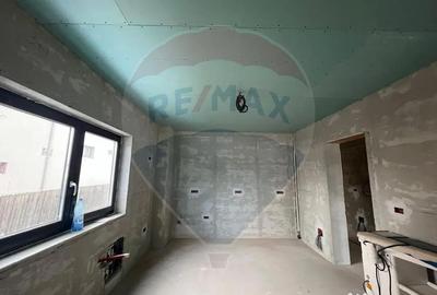 Casă cu 5 camere cu Teren 500 Mp în Central - 15