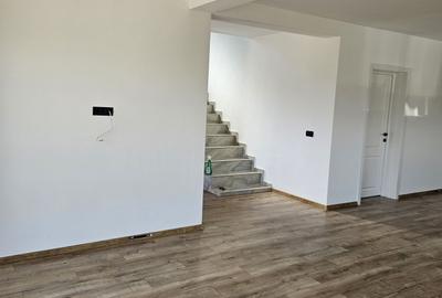 Casă cu 4 camere în Central - 4