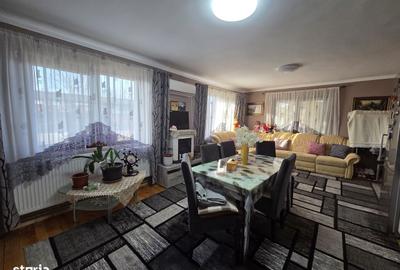 Casă cu 5 camere cu Teren 443 Mp în Central - 12