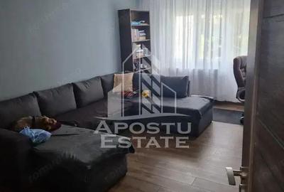 Apartament cu 2 camere, decomandat, centrala, zona Soarelui