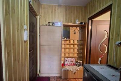 Zona Orizont - 3 camere semidecomandat/balcon/mobilat/centrala/ etaj 2 - 12
