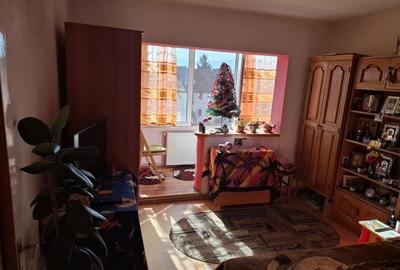 Apartament cu 2 camere decomandat în Tractorul - 3