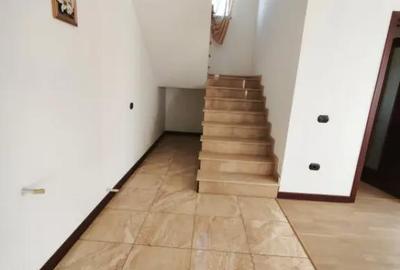 Casă cu 5 camere cu Teren 1792 Mp în Mitocu Dragomirnei - 7