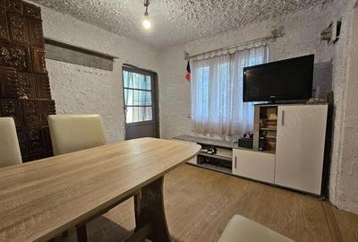 Casă cu 3 camere în Gostinu - 1