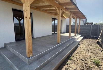 Casă cu 3 camere cu Teren 370 Mp în Central - 10