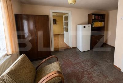 Casă cu 3 camere decomandat cu Teren 374 Mp în Central - 3
