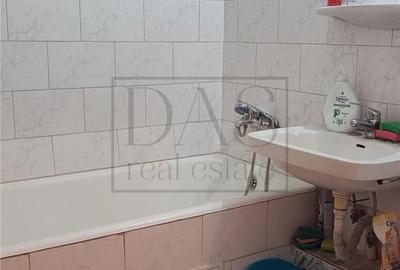 Apartament cu 3 camere decomandat în Polonă - 8
