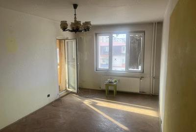 Apartament cu 3 camere decomandat în Complex Studențesc - 3