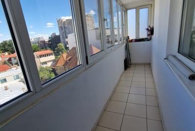 Piata Lahovari - Pitar Mos 3 camere etaj 4, 2 bai, 2 balcone, centrala proprie Piata Lahovari - Pitar Mos 3 camere etaj 4, 2 bai, 2 balcone, centrala proprie - 7