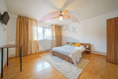Hotel/Pensiune, de 447.5 mp, în Schei - 36