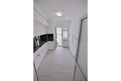 Apartament cu 2 camere decomandat în Decebal - 5