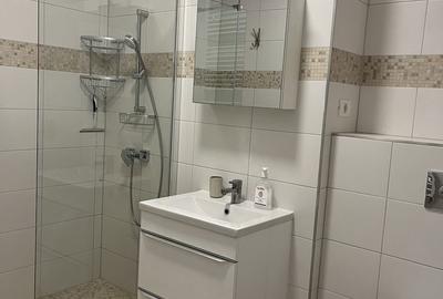 Apartament cu 2 camere decomandat, mobilat în Ultracentral