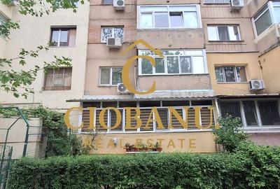 Apartament cu 3 camere decomandat în Rovine - 1