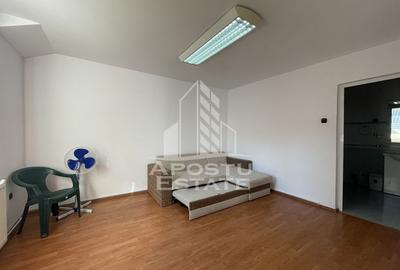 Spațiu comercial, de 150 mp, în P-ța Maria - 7