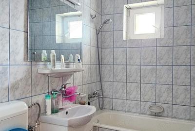 Apartament cu 3 camere semidecomandat, mobilat în Precista - 1