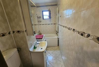 Apartament cu 2 camere nedecomandat, mobilat în Micro III - 20