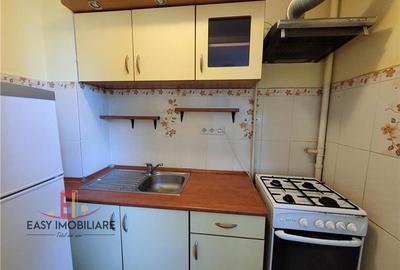 Apartament 1 camera , Aleea Carpati , Et1 , Complet  Utilat , UMF - 4