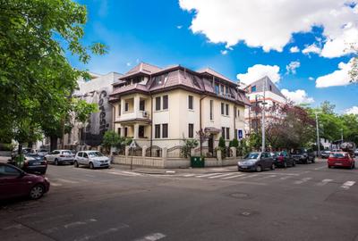 Apartament cu 2 camere semidecomandat, mobilat în Dorobanți