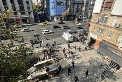 Piata Romana, Metrou, KFC - 14