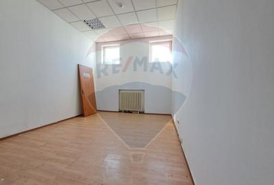 Spatiu comercial de 1500 mp de inchiriat in zona P-ta Presei Libere Spatiu comercial de 1500 mp de inchiriat in zona P-ta Presei Libere - 18