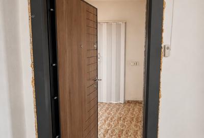 Apartament cu 2 camere nedecomandat în P-ța Victoriei - 10