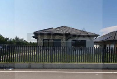 Casă cu 4 camere în Jucu - 7