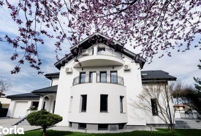 Casă cu 5 camere cu Teren 1000 Mp în Central