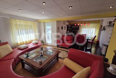 Apartament cu 4 camere decomandat, mobilat în Făgăraș - 2