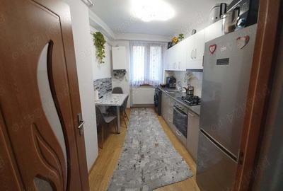 Apartament cu 2 camere decomandat în Hunedoara - 3