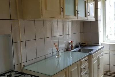 Apartament cu 2 camere în Complex Studențesc