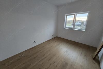 Casă cu Teren 330 Mp în Moșnița Nouă - 4