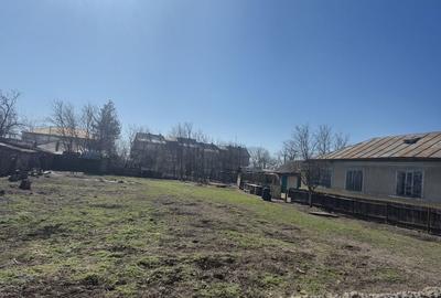 Casă cu 4 camere în Nicolae Bălcescu - 2