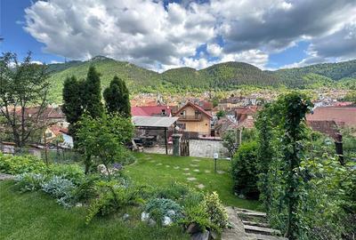 Apartament cu 3 camere decomandat în Schei
