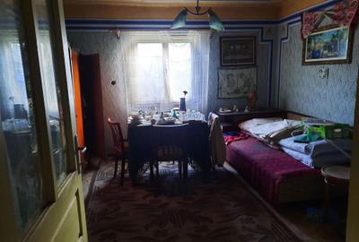 Casă cu 4 camere în Central - 2