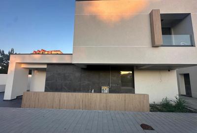 Vila deosebita de vanzare - zona Mamaia Nord pe malul laculu - 10