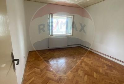 Apartament cu 3 camere decomandat în Central - 17