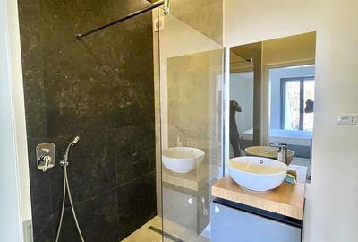 Apartament cu 4 camere în Central - 19