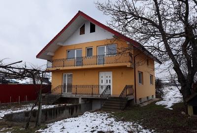 Casă cu Teren 3000 Mp în Sud - 2
