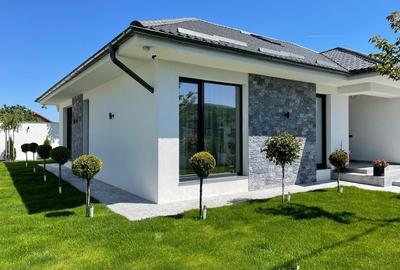 Casă individuală cu 4 camere cu Canalizare în Budești - 2